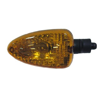 Éclairage et Ampoules | Feux avant et arrière, clignotants, cabochons et ampoules assurent la visibilité et la signalisation sur la route, de jour comme de nuit. Ces pièces s'usent, se cassent lors d'une chute ou arrivent simplement en fin de vie, et doivent être remplacées par des pièces adaptées au modèle exact du véhicule.Le catalogue propose des feux complets, des blocs optiques à led, des clignotants avec cabochons transparents ou colorés et des ampoules de différents types, pour des scooters comme Piaggio Vespa, Honda SH, Kymco People et des motos comme Moto Guzzi. Vous trouverez des pièces des marques Siem, RMS, Evok, OSRAM, TRIOM, OKYAMI, CEV et TOPLIGHT. Pour choisir la bonne pièce, vérifiez le modèle et l'année de votre véhicule, ou comparez le code d'origine de la pièce à remplacer.