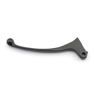 Leviers | Les leviers de frein et d'embrayage sont les commandes montées sur le guidon qui permettent d'actionner le freinage ou de débrayer. Ils s'usent avec le temps et se plient ou se cassent facilement en cas de chute, ce qui en fait une pièce de rechange courante pour qui entretient sa moto ou son scooter.Le catalogue propose des leviers gauche et droit, en finition argent ou noire, pour scooters, routières, motocross et enduro, des marques MAGNETI MARELLI, RMS, Domino, Rms Classic, Evok et Magura, dont le levier de starter Domino. Pour choisir le bon levier, vérifiez le modèle et la cylindrée, le côté nécessaire, et comparez si possible le code d'origine.