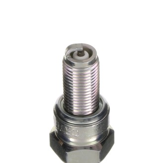 Ngk Spark Plug CR7E for PIAGGIO Liberty 125 - Vespa ET4 125 - MBK Flame 12mann 400 - VN800 - Habana 125 - SR 125 - Eliseo 125 - Zip 4T - T-Max 500 - Madison 4 00 Oils and lubricants NGK