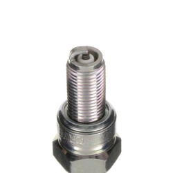 Ngk Spark Plug CR7E for PIAGGIO Liberty 125 - Vespa ET4 125 - MBK Flame 12mann 400 - VN800 - Habana 125 - SR 125 - Eliseo 125 - Zip 4T - T-Max 500 - Madison 4 00 Oils and lubricants NGK