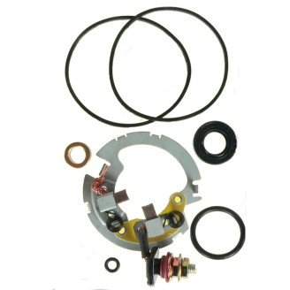 Motores de Arranque | El motor de arranque es el componente eléctrico que hace girar el cigüeñal para poner en marcha el motor, evitando el arranque a patada. Unas escobillas gastadas o un portaescobillas defectuoso suelen causar un arranque difícil o nulo.Aquí encuentras motores de arranque y portaescobillas para scooters y motos de varias cilindradas, de marcas como MAGNETI MARELLI, RMS, WAI, ARROWHEAD, OKYAMI, MITSUBA, Rms Classic y DUCATI ENERGIA. Para elegir la pieza correcta, comprueba el modelo y el año de tu vehículo, o compara el código original marcado en el motor que vas a sustituir.