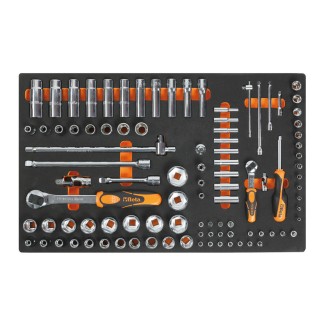 Verbrauchsmaterial | Verbrauchsmaterial umfasst die kleinen Teile und Produkte, die täglich in der Werkstatt gebraucht werden: Schrauben, Schlauchschellen, verstärkte Schellen, Schrumpfschlauch-Sortimente und Artikel zur Reinigung von Kunststoffteilen. Einfache, aber unverzichtbare Elemente für Montage, Reparatur und laufende Wartung von Motorrädern und Rollern.Im Sortiment finden sich RMS-Schrauben, Schlauchschellen und Schellen in verschiedenen Größen, Federhaken, dekorative Panels von Castrol und Ride Up sowie Wizzy-Tücher zur Reinigung satinierter Kunststoffe. Verfügbare Marken: BETA, RMS, RIDE-UP, Arexons, Rms Classic, CASTROL. Wähle nach der in Millimetern angegebenen Größe bei Schellen oder nach dem Originalcode des zu ersetzenden Teils.