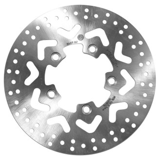 Bremsbeläge | Bremsbeläge sind das Bauteil, das auf die Bremsscheibe drückt und so das Motorrad verzögert. Die Mischung bestimmt Bremskraft, Geräuschentwicklung und Haltbarkeit, egal ob in der Stadt, im Gelände oder auf der Rennstrecke.Hier findest du organische, gesinterte und Racing-Beläge der Marken Ferodo, RMS, Brembo, EBC, Nissin und Rms Classic sowie Bremsscheiben von Brembo. Das Sortiment deckt Roller von Piaggio, Kymco, Aprilia und Motorräder verschiedener Hersteller ab. Zur richtigen Wahl prüfe Modell und Hubraum deines Fahrzeugs oder vergleiche die Originalnummer mit der Angabe auf der Produktseite.
