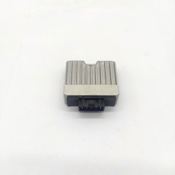 Regolatore Piaggio Con Lampegmotori 50 4T Vespa 4T 4V 09-13 per APRILIA Scarabeo 50 4T 03-18 e altri modelli Regolatori MAGNETI MARELLI
