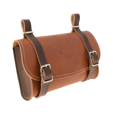 Accesorios | Esta categoría reúne accesorios prácticos para la conducción, desde bolsas que se fijan al portaequipajes o bajo el asiento hasta pequeñas pilas que alimentan accesorios electrónicos como ciclocomputadores o candados de cadena con alarma.En la tienda encuentras bolsas portaequipajes y bolsas bajo asiento de ecopiel, en marrón y negro, además de pilas tipo palito y pilas de botón de las marcas Easy y OXFORD. La bolsa se elige según la carga habitual, y la pila según el tipo y formato exacto que requiere el dispositivo, como la CR2032.