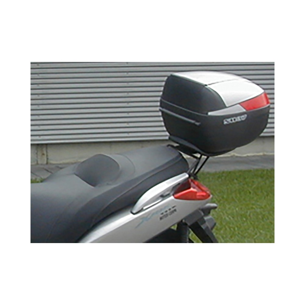 ATTACCO BAULETTO YAMAHA X-MAX 125/250 05-09 Yamaha X-Max 125/250 05...