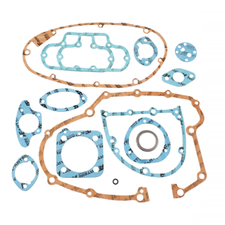 Dichtungen | Dichtungen sorgen für die Abdichtung zwischen den Motorbauteilen und verhindern Öllecks oder Kompressionsverlust zwischen Kurbelgehäuse, Zylinder, Kopf und Statordeckel. Sie sind Verschleißteile, die bei jeder Motoröffnung erneuert werden müssen, sei es bei der normalen Wartung oder bei einer Motorrevision.Das Sortiment umfasst Statordichtungen, komplette Dichtungssätze für Motor und Top-End, Zylinderfuß- und Auspuffdichtungen sowie Dichtungspapier in verschiedenen Stärken zum Zuschneiden. Erhältlich sind die Marken Artein, RMS, RMS Classic, Evok, Goetze und Athena. Die Auswahl erfolgt nach Modell und Hubraum des Fahrzeugs, nach benötigter Stärke oder anhand der Original-Teilenummer.
