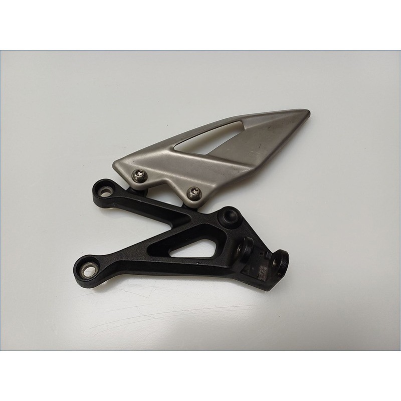 Poggiapiedi Ant. Sx per TRIUMPH Street Triple 660 20 Triumph ACCIMOTO