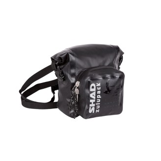 Bolsas y Baúles | Los baúles, bolsas laterales y bolsas de depósito aumentan la capacidad de carga de la moto o el scooter, ofreciendo un espacio seguro para llevar el casco, el equipaje y los objetos personales en trayectos diarios o viajes largos.En el catálogo hay baúles Shad en varias medidas, bolsas interiores a medida, redes elásticas, covers de colores, placas y bases de anclaje, además de bolsas laterales y accesorios Oxford y Biondi. Para elegir la pieza correcta conviene revisar el modelo del baúl o bolsa, la medida necesaria o el código original indicado en la ficha del producto.