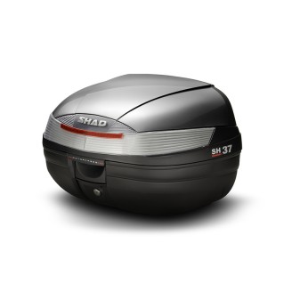 Sacoches et Top Cases | Les top cases, sacoches latérales et sacoches de réservoir augmentent la capacité de chargement de la moto ou du scooter, offrant un espace sûr pour transporter casque, bagages et effets personnels au quotidien ou en voyage.Le catalogue propose des top cases Shad en plusieurs tailles, des sacoches intérieures sur mesure, des filets élastiques, des covers colorés, des platines et bases de fixation, ainsi que des sacoches latérales et accessoires Oxford et Biondi. Pour choisir la bonne pièce, vérifiez le modèle de votre valise ou sacoche, la mesure requise ou le code d'origine indiqué sur la fiche produit.