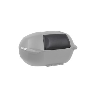 Bolsas y Baúles | Los baúles, bolsas laterales y bolsas de depósito aumentan la capacidad de carga de la moto o el scooter, ofreciendo un espacio seguro para llevar el casco, el equipaje y los objetos personales en trayectos diarios o viajes largos.En el catálogo hay baúles Shad en varias medidas, bolsas interiores a medida, redes elásticas, covers de colores, placas y bases de anclaje, además de bolsas laterales y accesorios Oxford y Biondi. Para elegir la pieza correcta conviene revisar el modelo del baúl o bolsa, la medida necesaria o el código original indicado en la ficha del producto.
