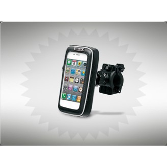 Supports Téléphone | Le support téléphone maintient le smartphone ou le GPS fixé sur le guidon ou la tige du rétroviseur, bien visible pendant la conduite. Il permet de suivre l'itinéraire, répondre aux appels ou consulter une application sans sortir le téléphone de la poche.Vous trouverez ici des fixations Cliqr, des prises DIN, des supports de rétroviseur avec housse étanche et des rallonges pour prise d'air des marques OXFORD et SHAD. Le choix dépend du point de fixation de votre moto (guidon, rétroviseur, prise d'air), du diamètre du tube et de la taille de votre téléphone.