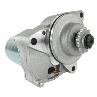 Anlasser | Der Anlasser ist das elektrische Bauteil, das die Kurbelwelle zum Starten des Motors dreht und den Kickstart ersetzt. Abgenutzte Kohlebürsten oder ein defekter Bürstenhalter führen oft zu schwerem oder ausbleibendem Anlassen.Hier finden Sie Anlasser und Bürstenhalter für Roller und Motorräder verschiedener Hubraumklassen, von Marken wie MAGNETI MARELLI, RMS, WAI, ARROWHEAD, OKYAMI, MITSUBA, Rms Classic und DUCATI ENERGIA. Prüfen Sie Modell und Baujahr Ihres Fahrzeugs oder vergleichen Sie den Originalcode auf dem auszutauschenden Anlasser, um das passende Teil zu wählen.