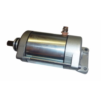 Motores de Arranque | El motor de arranque es el componente eléctrico que hace girar el cigüeñal para poner en marcha el motor, evitando el arranque a patada. Unas escobillas gastadas o un portaescobillas defectuoso suelen causar un arranque difícil o nulo.Aquí encuentras motores de arranque y portaescobillas para scooters y motos de varias cilindradas, de marcas como MAGNETI MARELLI, RMS, WAI, ARROWHEAD, OKYAMI, MITSUBA, Rms Classic y DUCATI ENERGIA. Para elegir la pieza correcta, comprueba el modelo y el año de tu vehículo, o compara el código original marcado en el motor que vas a sustituir.
