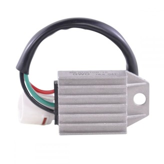 Reguladores | El regulador de tensión controla la carga que el alternador envía a la batería y evita sobrecargas que dañan la instalación eléctrica. Un regulador averiado provoca batería descargada, luces inestables o falta de carga, una avería eléctrica frecuente en moto y scooter.Aquí encuentras reguladores para scooters, motos de carretera, custom y Ape Car, de las marcas MAGNETI MARELLI, RM STATOR, WAI, ELECTROSPORT, SUN, OKYAMI, TOURMAX y RMS, además de diodos reguladores para alternadores. Para elegir el correcto, comprueba el modelo y año de tu vehículo, o compara el código original con el indicado en la ficha del producto.