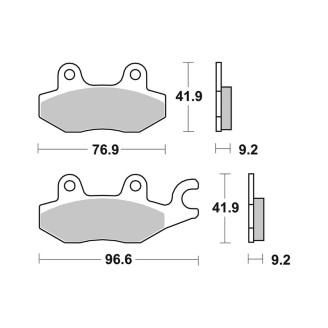 Bremsbeläge | Bremsbeläge sind das Bauteil, das auf die Bremsscheibe drückt und so das Motorrad verzögert. Die Mischung bestimmt Bremskraft, Geräuschentwicklung und Haltbarkeit, egal ob in der Stadt, im Gelände oder auf der Rennstrecke.Hier findest du organische, gesinterte und Racing-Beläge der Marken Ferodo, RMS, Brembo, EBC, Nissin und Rms Classic sowie Bremsscheiben von Brembo. Das Sortiment deckt Roller von Piaggio, Kymco, Aprilia und Motorräder verschiedener Hersteller ab. Zur richtigen Wahl prüfe Modell und Hubraum deines Fahrzeugs oder vergleiche die Originalnummer mit der Angabe auf der Produktseite.