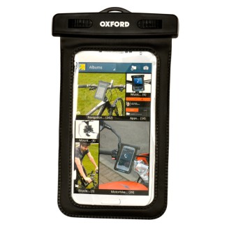 Handyhalter | Der Handyhalter fixiert Smartphone oder Navigationsgerät sicher am Lenker oder am Spiegelstiel, gut sichtbar während der Fahrt. So kann man der Route folgen, Anrufe entgegennehmen oder eine App prüfen, ohne das Handy aus der Tasche zu nehmen.Hier findet man Cliqr-Halterungen, DIN-Stecker, Spiegelhalter mit wasserdichter Hülle und Verlängerungskabel für die Zigarettenanzünder-Buchse von OXFORD und SHAD. Die Auswahl richtet sich nach dem Montagepunkt am Fahrzeug (Lenker, Spiegel, Luftanschluss), dem Rohrdurchmesser und der Größe des Handys.